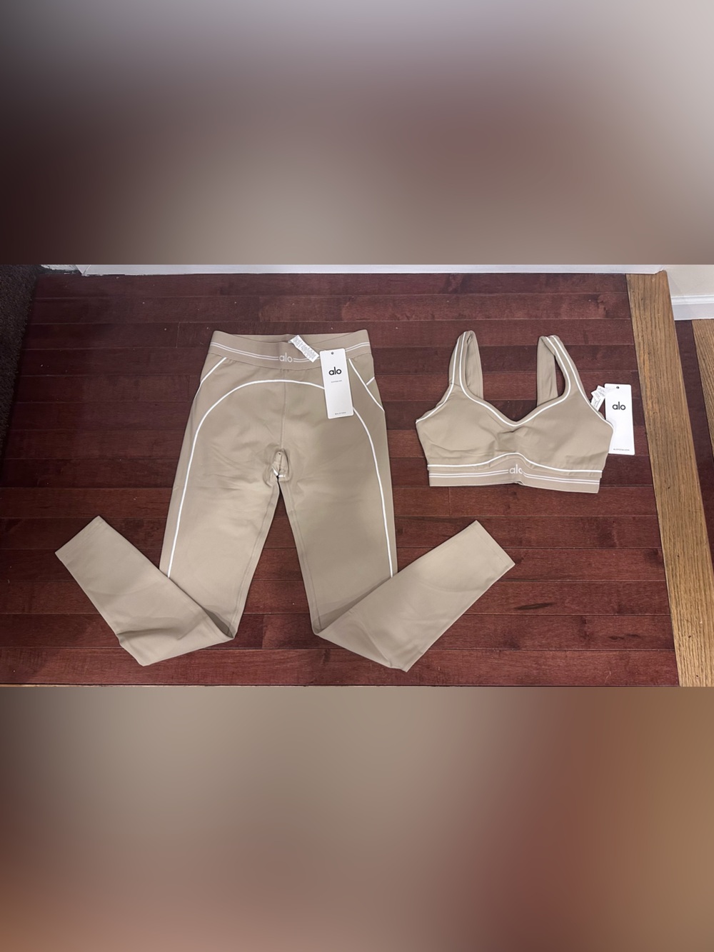 ALO Yoga Women Beige Leggings and Matching Sports Bra Set